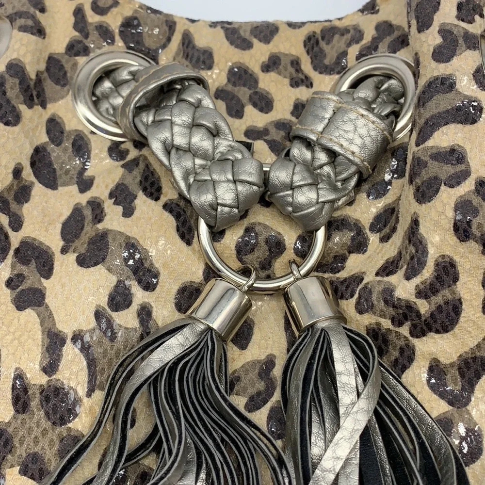Bueno Bag with fun leopard print